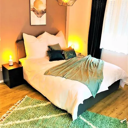 Central-modern, The Sunshine Near Mtu By Lakescape Fewos 아파트